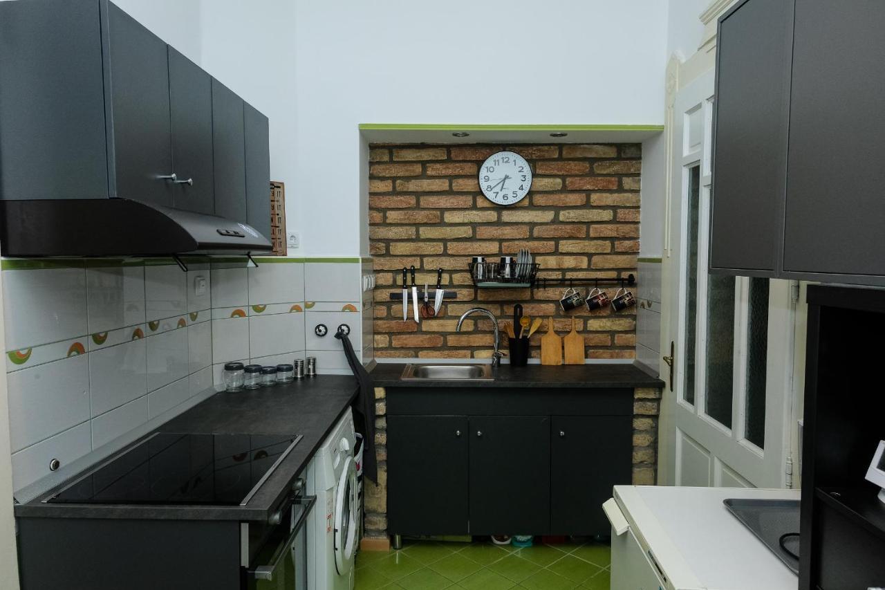 Szorcsik Haz 1913 Apartment Senta Bagian luar foto